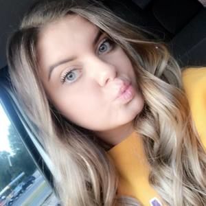 Meet your Posher, Kaitlyn